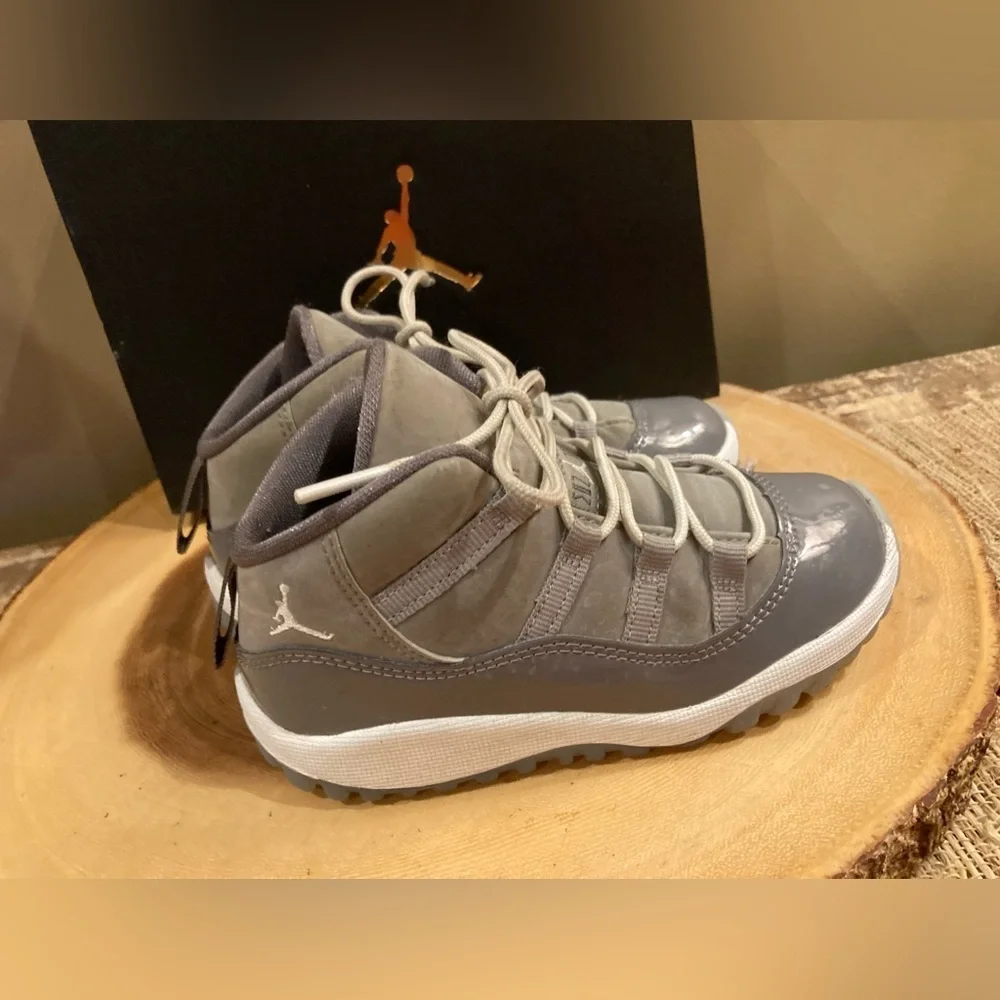 Nike Air Jordan‎ 11 Retro TD Cool Grey Toddler Sneakers Size 9C 378040-005 W/box
